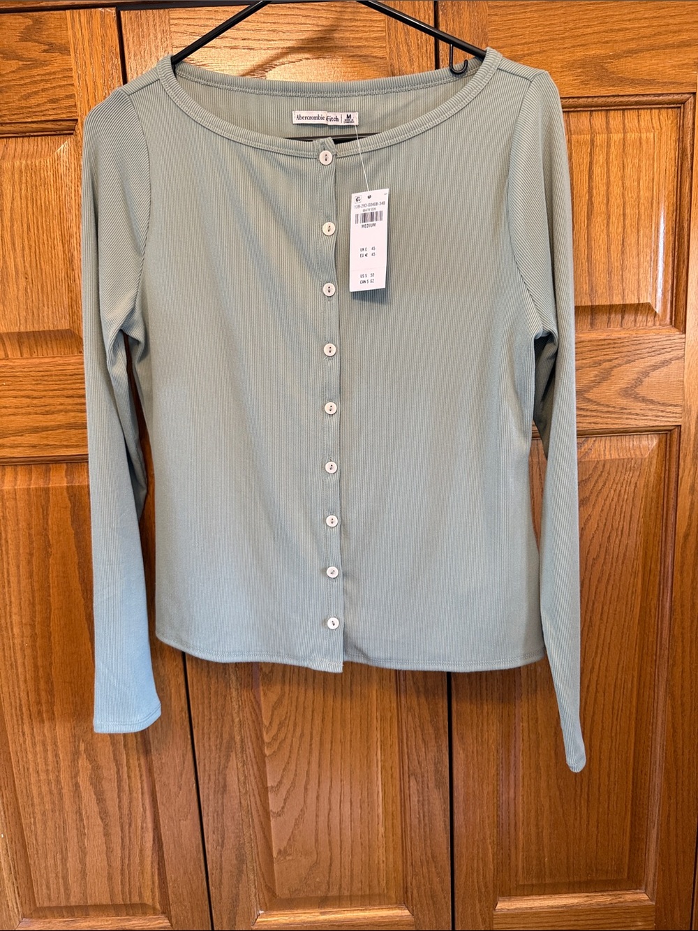 Abercrombie & Fitch Sage Green Ribbed Button-Front Top- Size: Medium-NWT